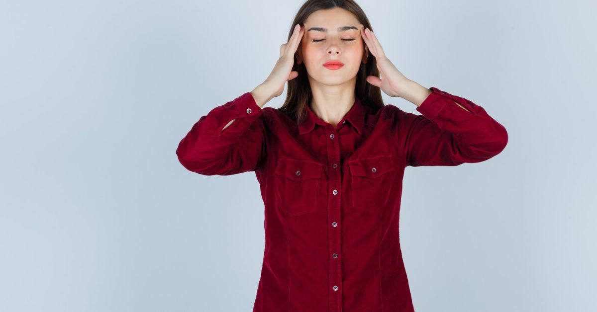 neurosurgeon in Indore evaluating nerve-related symptoms like numbness and dizziness